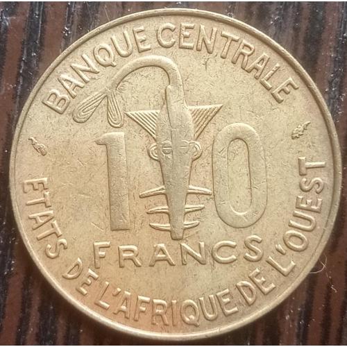Монета 10 франков КФА 1989 Западная Африка фауна рыба колодец