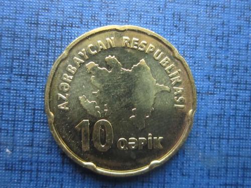 Монета 10 гяпик Азербайджан 2006 состояние