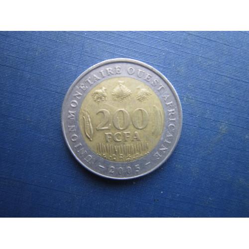 Монета 200 франків КФА Західна Африка 2005 фауна риба