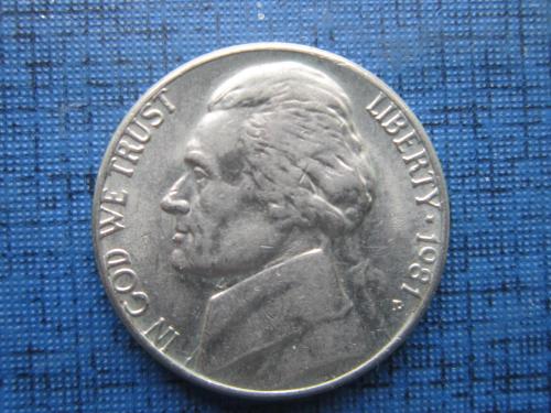 Монета 5 центов США 1981-D