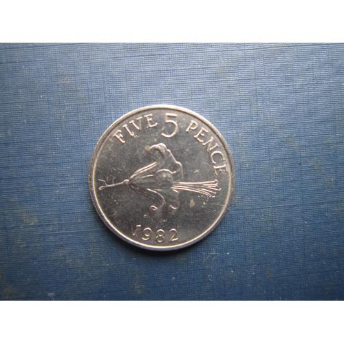 Монета 5 пенсів Гернсі Великобританія 1982 квітка