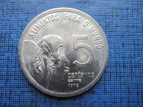 Монета 5 сентаво Бразилия 1975 ФАО фауна корова состояние