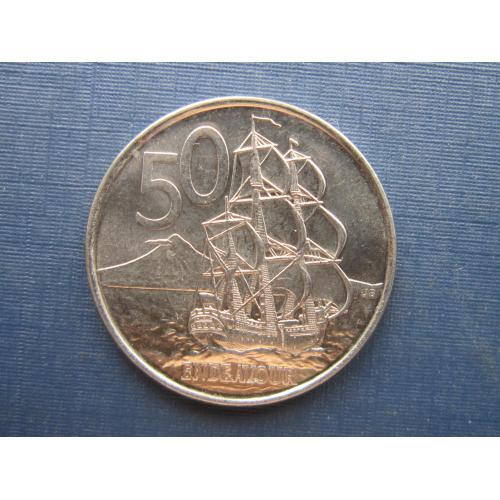 Монета 50 центов Новая Зеландия 2006 корабль парусник