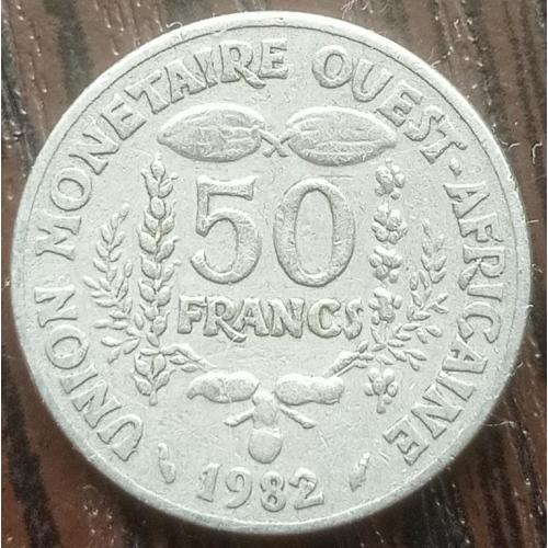 Монета 50 франков КФА 1982 фауна рыба