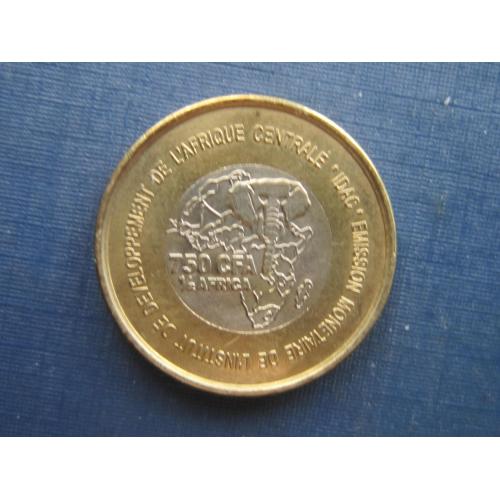 Монета 750 франков КФА Камерун 2005 пигмеи фауна слон