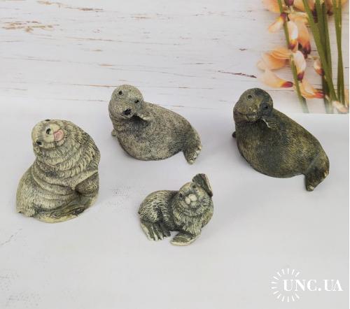 Винтажный коллекционный комплект фигурок морских котиков - семейство. Страна Германия
