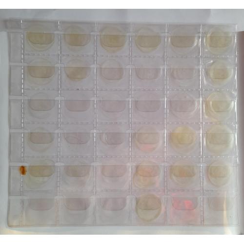 23.Лист для монет  205х230мм на 36 ячеек                 (32х32 мм)   Б\У