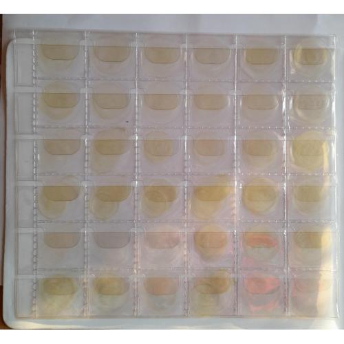 26.Лист для монет  205х230мм на 36 ячеек                    (32х32 мм)   Б\У