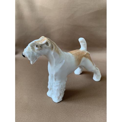 Фарфор Статуэтка Собака Эрдель-терьер Скульптурна композиція «Ердель-терʼєр»  ЛФЗ 