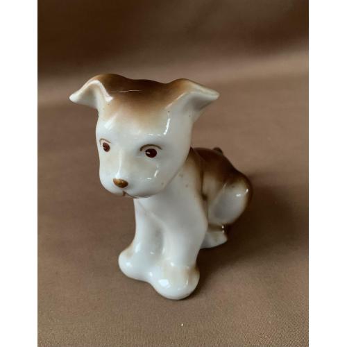 Фарфор Статуэтка Собака щенок Скульптурна композиція «Цуценя сидить»  .