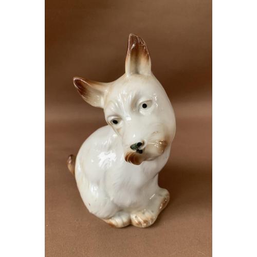 Фарфор Статуэтка Собака Скульптурна композиція ПесикПорцелянова мануфактура «Foreign” Німеччина