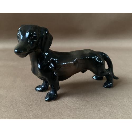 Фарфор Статуэтка Собака такса Скульптурна композиція Чорна такса