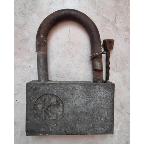 Гаражный замок навесной контрольный СССР Винтаж