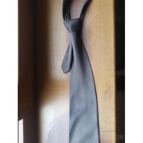 Галстук отличный фирменыйCornalli.