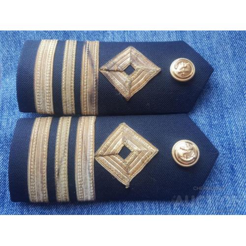 Погоны гражданского морского транспортного и рыболовного флота 8 категории.