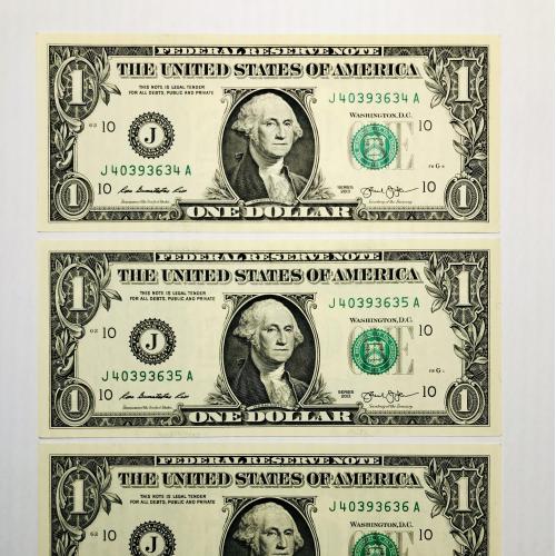 США 1$1$1$. UNC One Dollar USA 2013 J Канзас Миссури ПРЕСС Три №№№ подряд