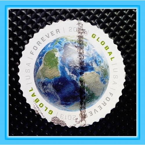 Почтовая  марка  США  «Земной  шар»  -  " 2013 Earth - Global Forever ". 