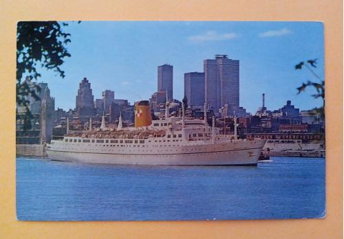 Почтовая  открытка  Канады «Montreal  Skyline».