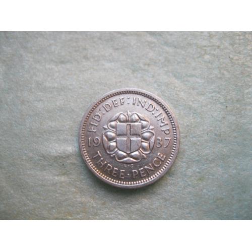 Великобритания. 3 пенса 1937 г. Георг VI. Серебро 500 .Оригинал.