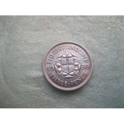 Великобритания. 3 пенса 1939 г. Георг VI. Серебро 500 .Оригинал.
