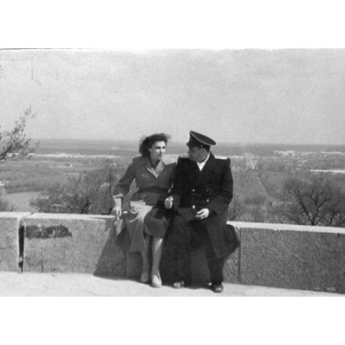 Два фото Киев Мариинский парк Моряк Униформа 1950гг. Дорога на Бровары Левый берег Оригинал
