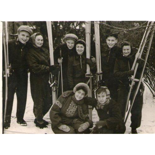 Фото Київ Киев Отдых на лыжах 1959 год УCCР Размер:9х12см. Оригинал