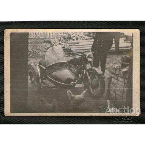 Фото Мотоцикл с коляской ИЖ 1950-1960гг. СССР Размер: 8,8х13,8см. Оригинал