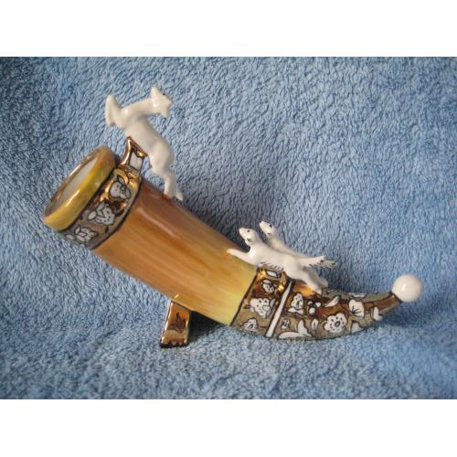 Порцеляна Фарфор Мисливський ріг Київ клеймо-Книжка УРСР 1970-1980 h-13см. l-19cм. Оригінал