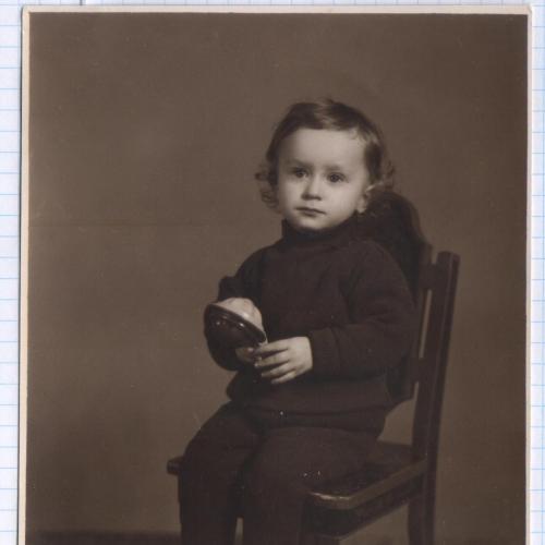 Фото. Визит. Мальчик с погремушкой. 1961. РДЧ