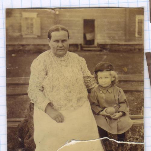 Старинное фото №160. Дети. Бабушка с внучкой. ок.1910 г. рдч  