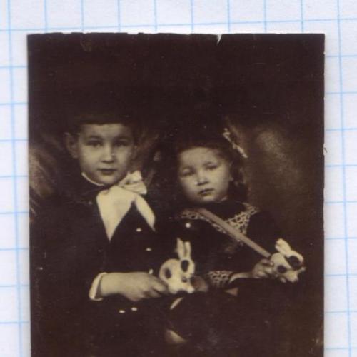 Старинное фото №163. Дети. Брат и сестра с игрушками. 1907 г. рдч  