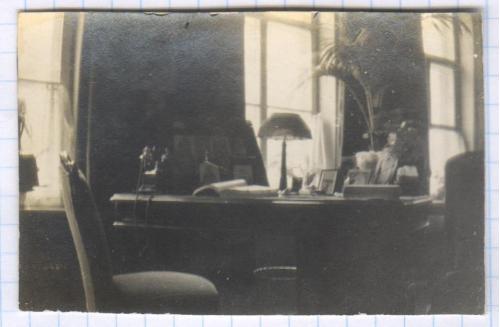 Старинное фото №210. Кабинет. Письменный стол. Интерьер. ок.1910 г. рдч  