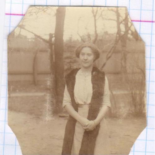 Старинное фото №213. Дама в саду. ок.1910 г. рдч  