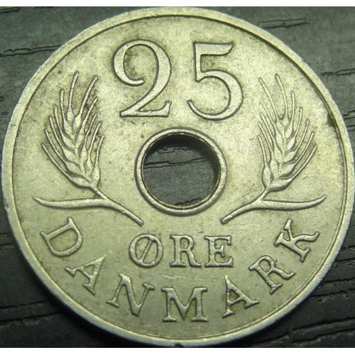 25 оре Данія 1966 (з отвором)