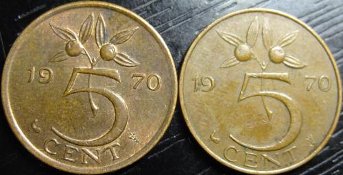 5 центів Нідерланди 1970 (два різновиди) рік ближче/далі від номіналу