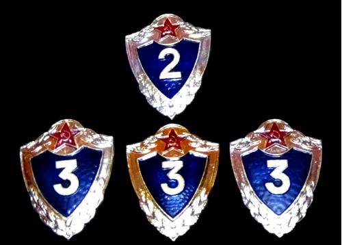 Военные знаки(ссср) "солдатская классность" - 2,3 класс(первая половина 80-х гг).