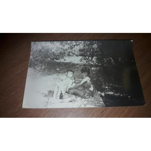 Фотокарточка 1960-е Купальщики средней полосы девушка купальник