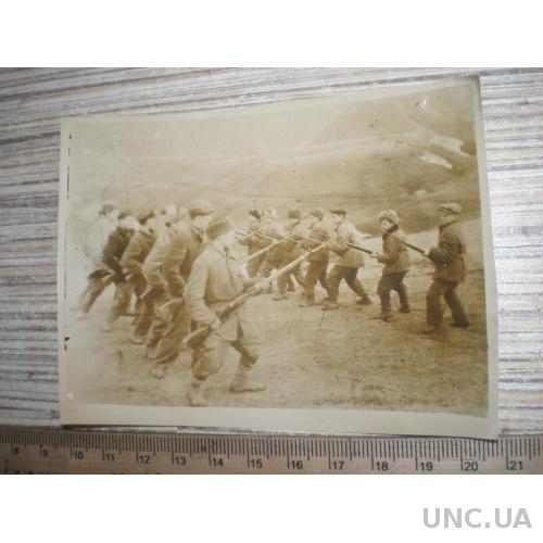 Фотокарточка. Обучение штыковому бою. Винтовка Мосина Штык 1941-42гг