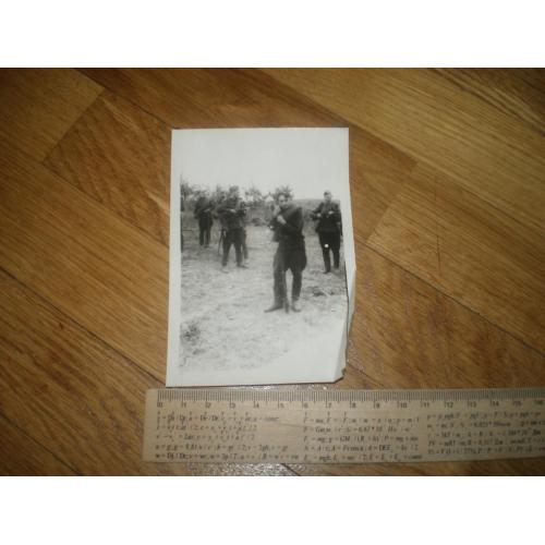 Фотокарточка Советская угроза. ППШ, карабин. 1951