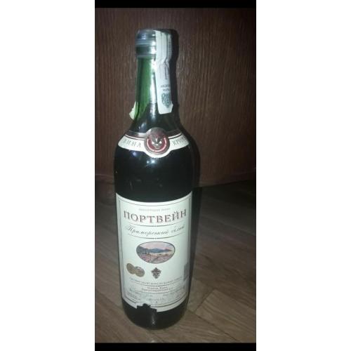 Портвейн Приморский белый 2002 год