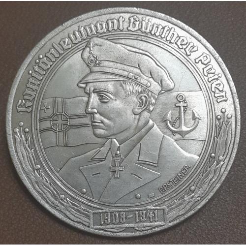 Настольная медаль ТРЕТИЙ РЕЙХ, ВТОРАЯ МИРОВАЯ ВОЙНА 1939-1945 год Портрет (50 мм), копия.