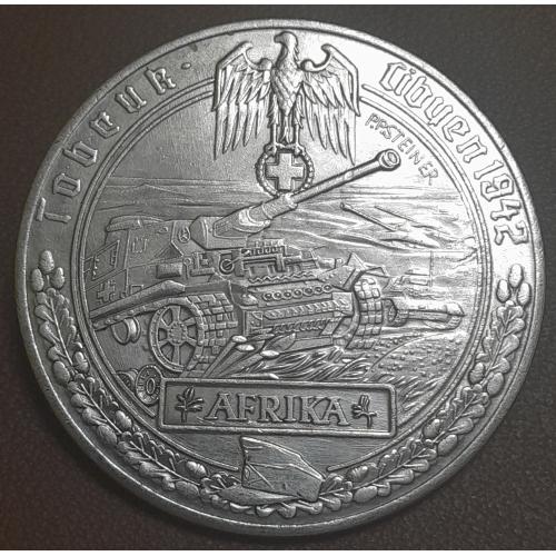 Настольная медаль ТРЕТИЙ РЕЙХ, ВТОРАЯ МИРОВАЯ ВОЙНА 1939-1945 год Танки в Африке (50 мм), копия.