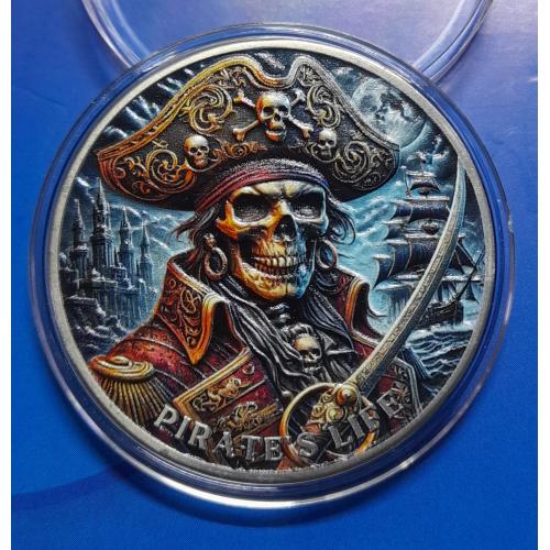 Сувенірна монета: " Піратський корабель з черепом ".