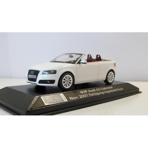 Audi A3 Cabriolet 2007, Minichamps. 1:43 коробка и бокс. Ауди А3 Кабриолет 2007