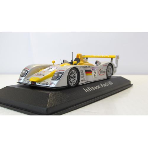 Audi R8 Infineon 2002, Minichamps. 1:43 коробка и бокс. Ауди R8 2002