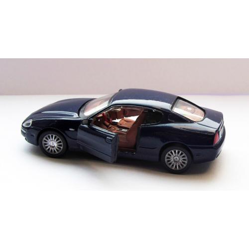 Авторская конверсия Maserati Coupe 2001, самодельные открывающиеся двери, Суперкары. В боксе, 1:43