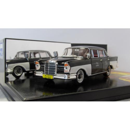 Mercedes 220 SE Saloon Taxi, Vitesse. 1:43 бокс. Мерседес 220 SE Такси