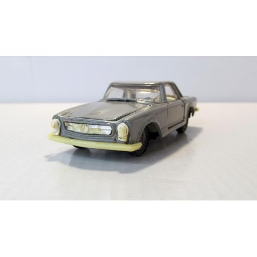 Mercedes 230SL, ремейк СССР. 1:43 фабрика им. Ватутина (г. Киев)