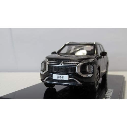 Mitsubishi Outlander 2023, CMD. 1:43 коробка и бокс.