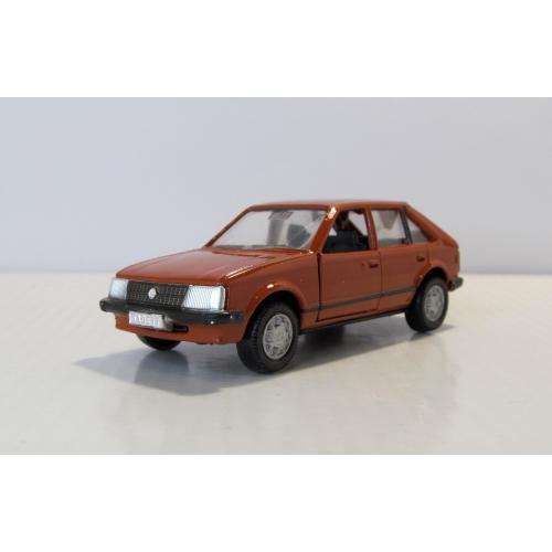 Opel Kadett D 1979, Gama. 1:43 коробка. Made in Germany. Опель Кадетт D 1979